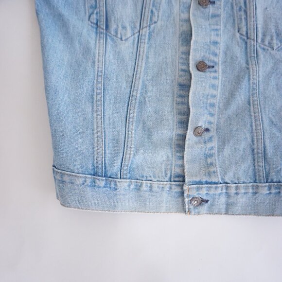 Levi’s Light Wash Denim Trucker Jacket 90s Vintage Classic Minimalist Jean M - Picture 7 of 11